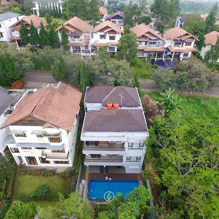 Hikari Hill View Villa 7 Bedrooms With A Private Swimming Pool And Billiard Bandung Exteriér fotografie