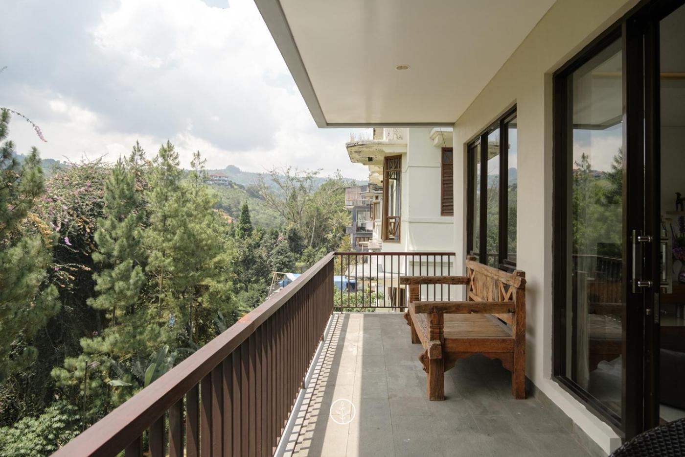 Hikari Hill View Villa 7 Bedrooms With A Private Swimming Pool And Billiard Bandung Exteriér fotografie